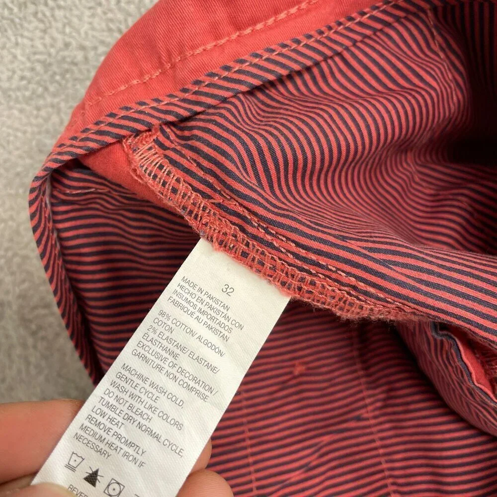 NWOT Izod Men's Size 32 Saltwater Stretch Chino Shorts Red Cotton Blend